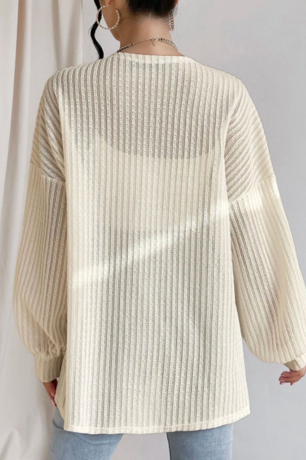 Open front long sleeve cardigan.