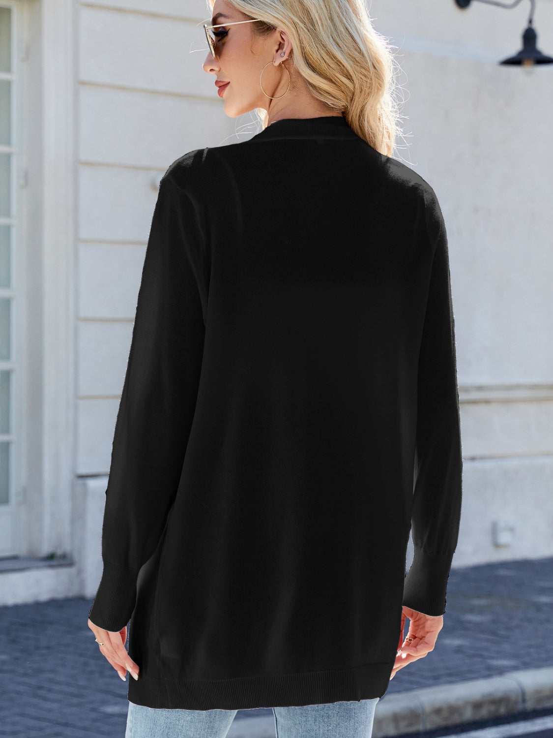 Open front long sleeve cardigan.