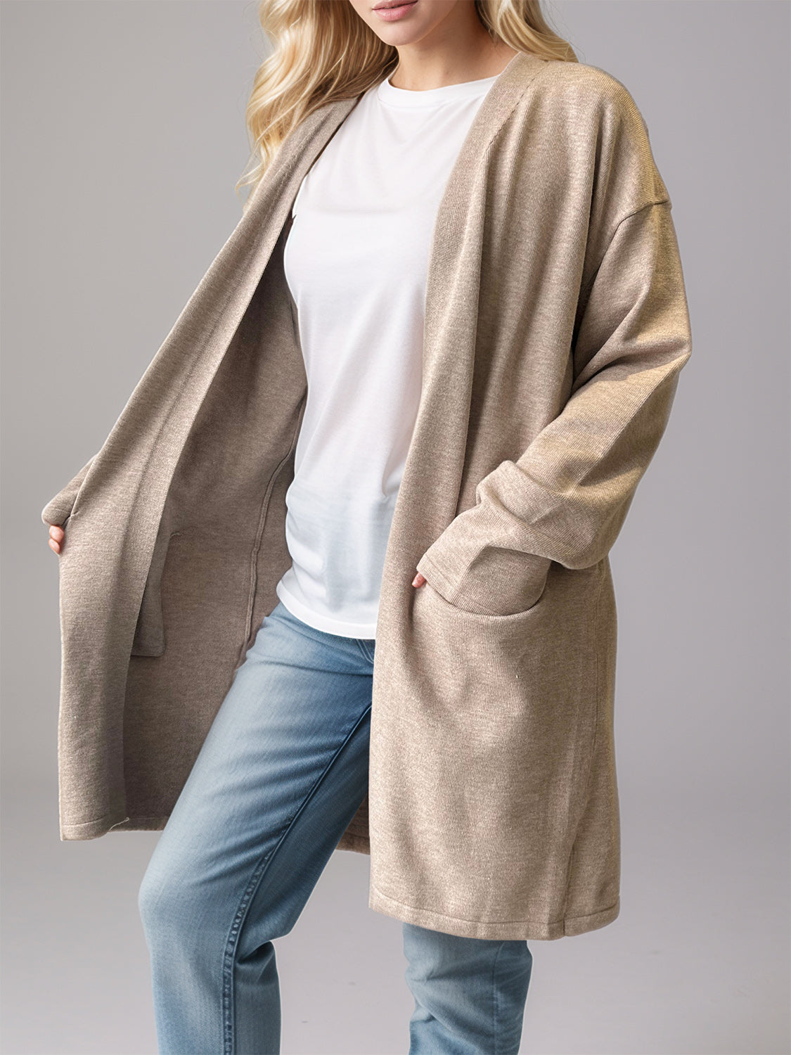 Open front long sleeve cardigan with pockets.