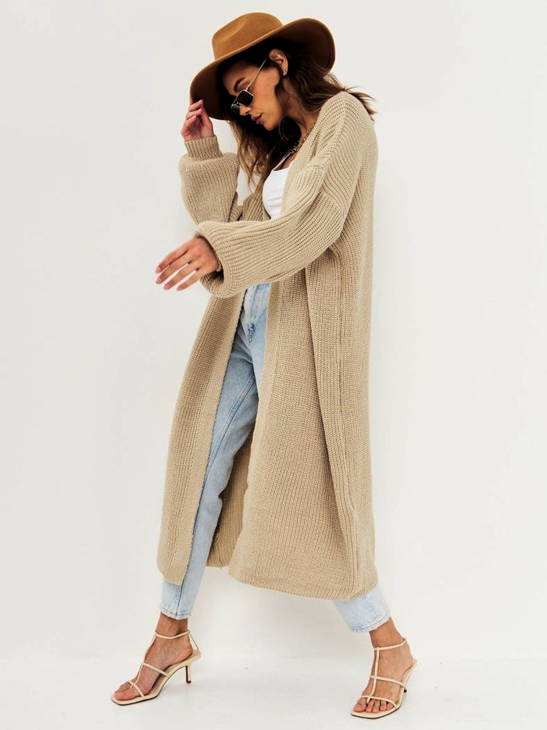 Open front long sleeve longline cardigan.