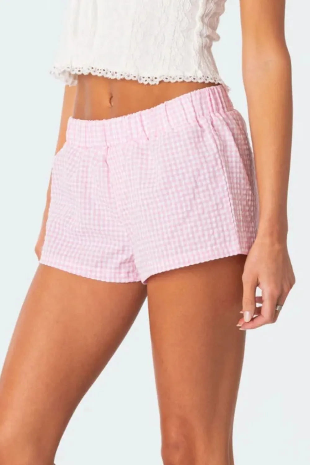 High waist cuff denim shorts with drawstring and pockets.