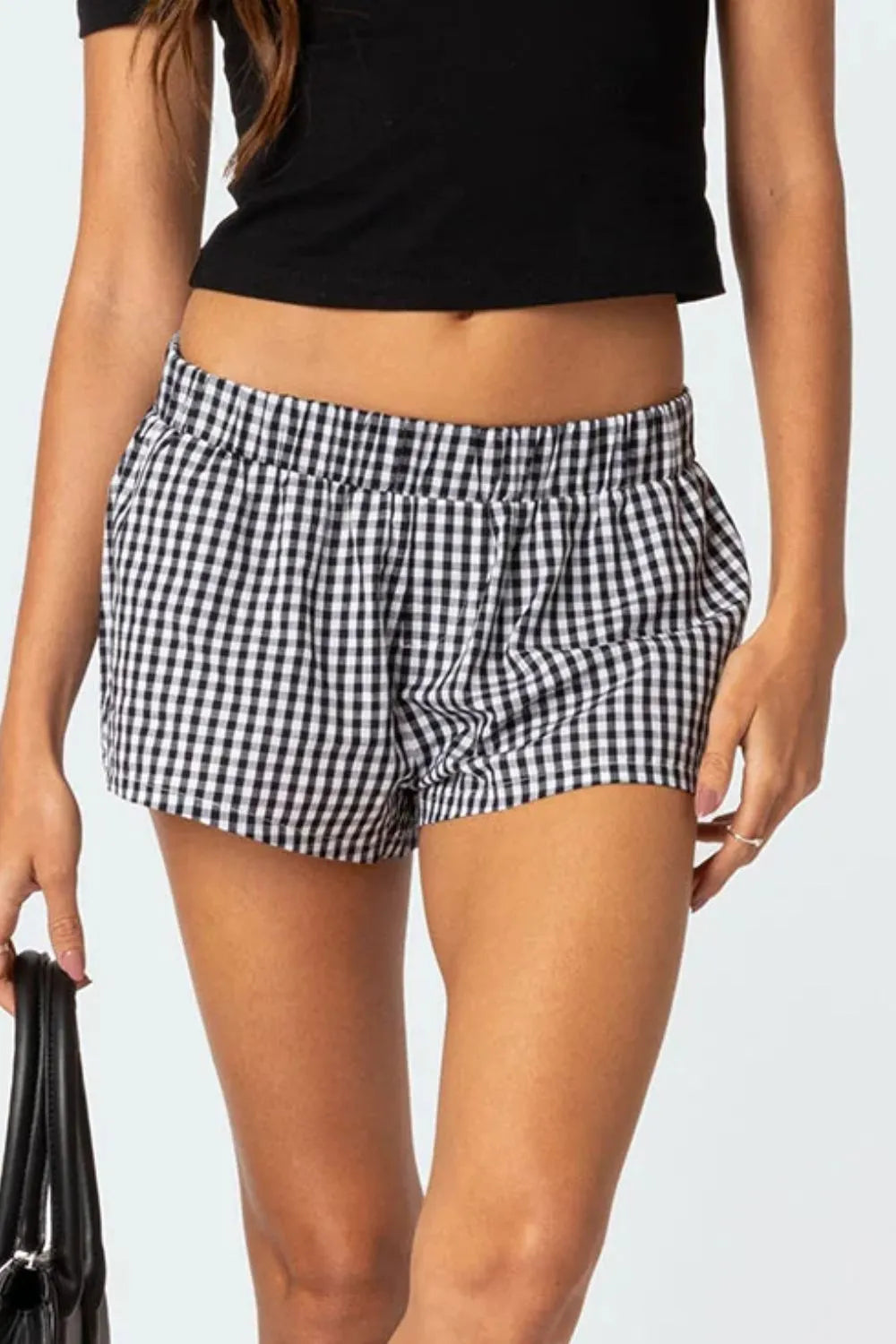 High waist cuff denim shorts with drawstring and pockets.