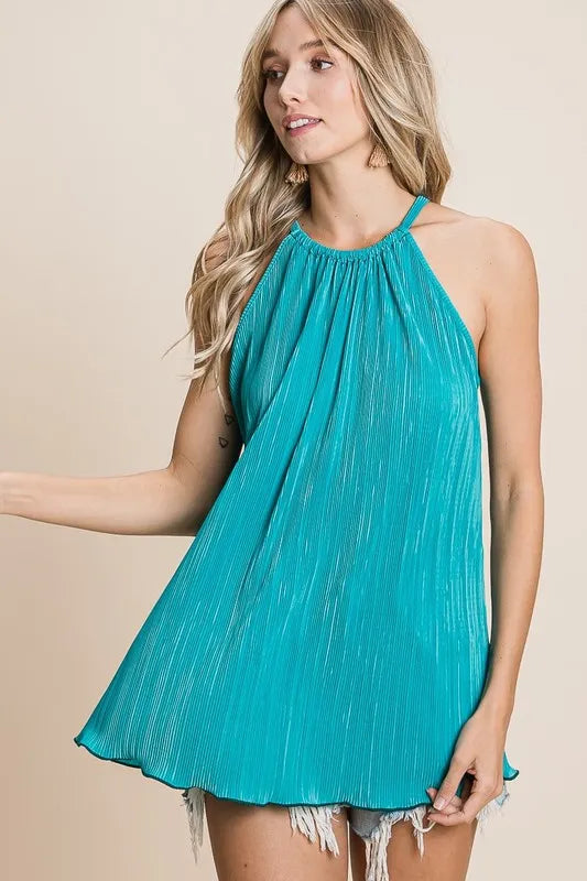 Pleating knit halter neck top with ruched and tied details, slightly stretchy.