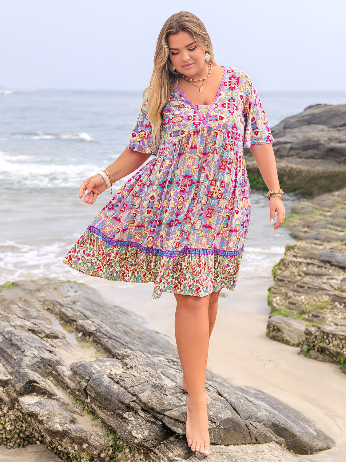 Plus Size Lace Detail Printed Half Sleeve Dress.
