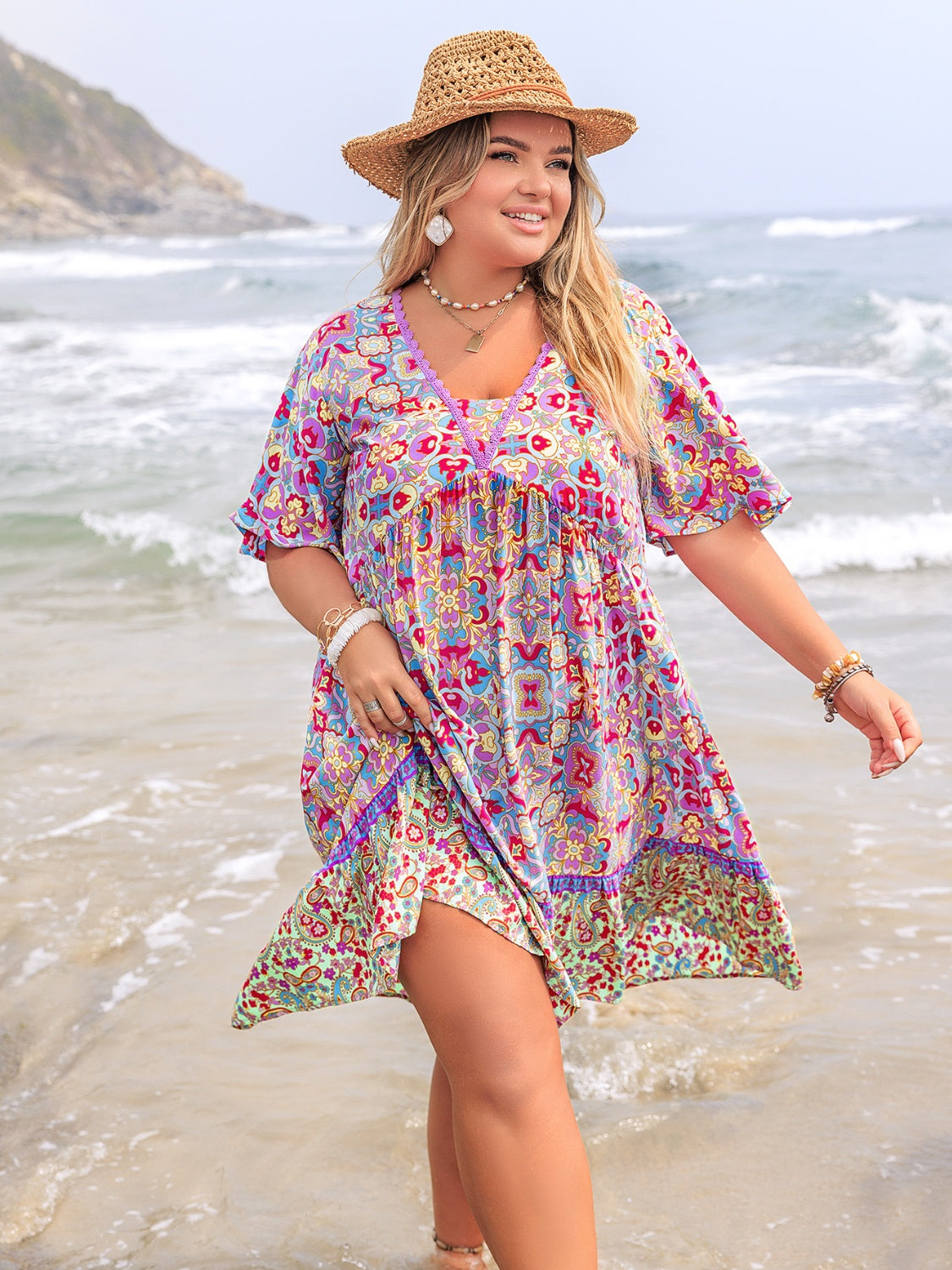 Plus Size Lace Detail Printed Half Sleeve Dress.