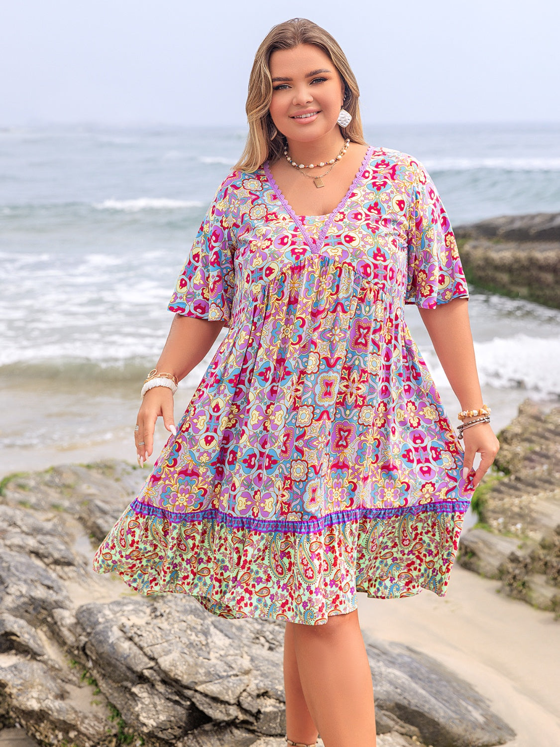 Plus Size Lace Detail Printed Half Sleeve Dress.