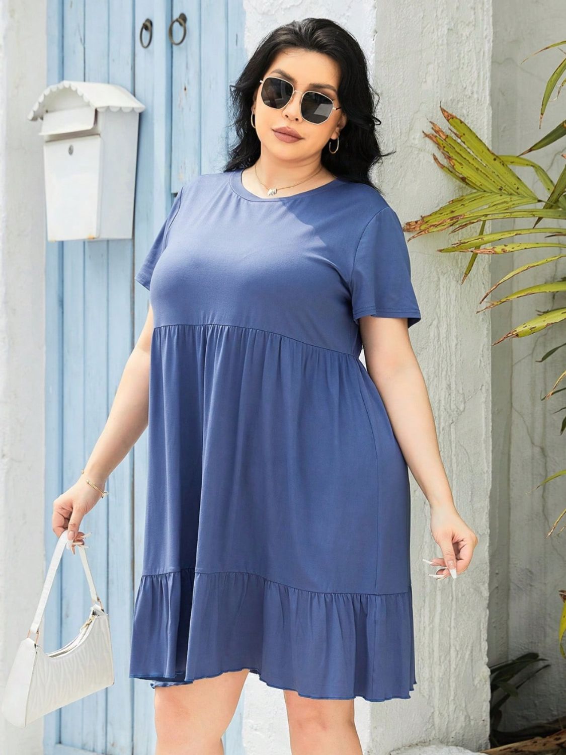 Plus Size Round Neck Short Sleeve Dress.