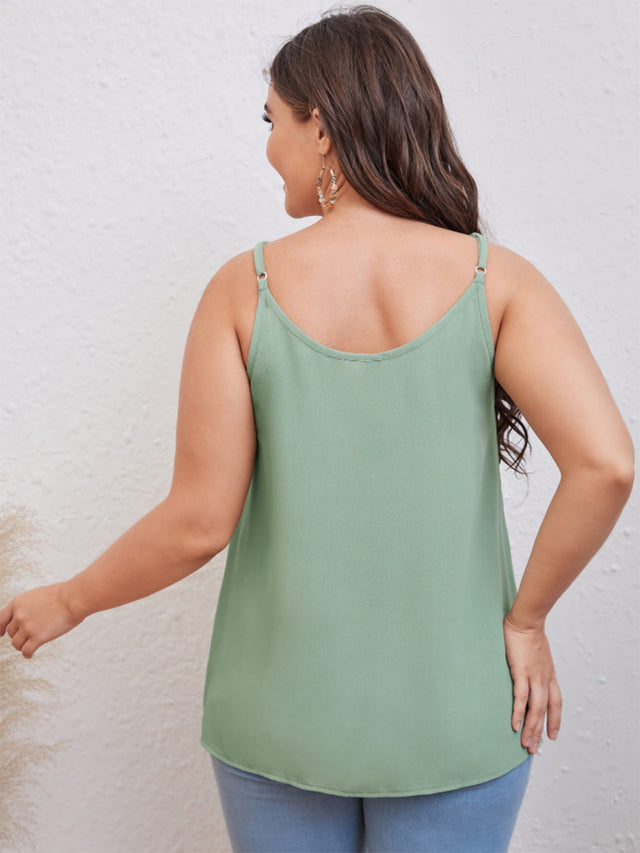 Plus size scoop neck cami.