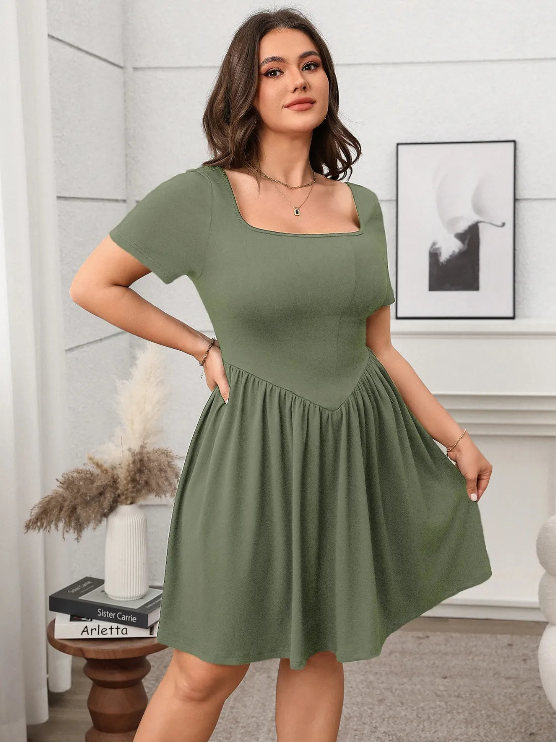 Plus Size Square Neck Short Sleeve Mini Dress.
