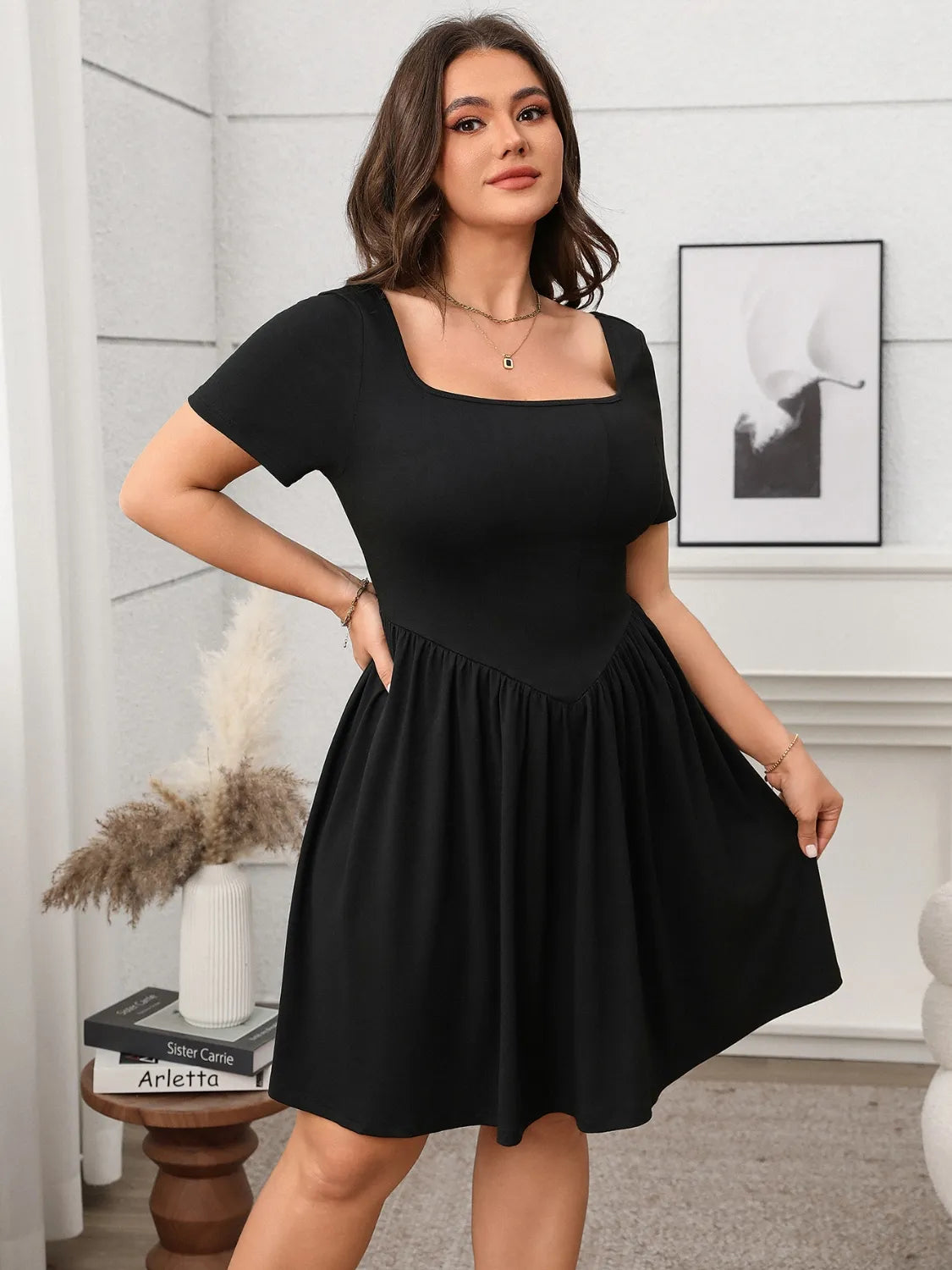 Plus Size Square Neck Short Sleeve Mini Dress.