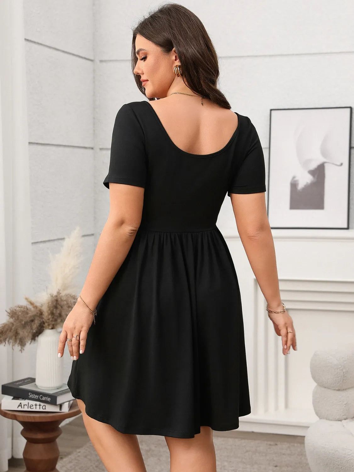 Plus Size Square Neck Short Sleeve Mini Dress.
