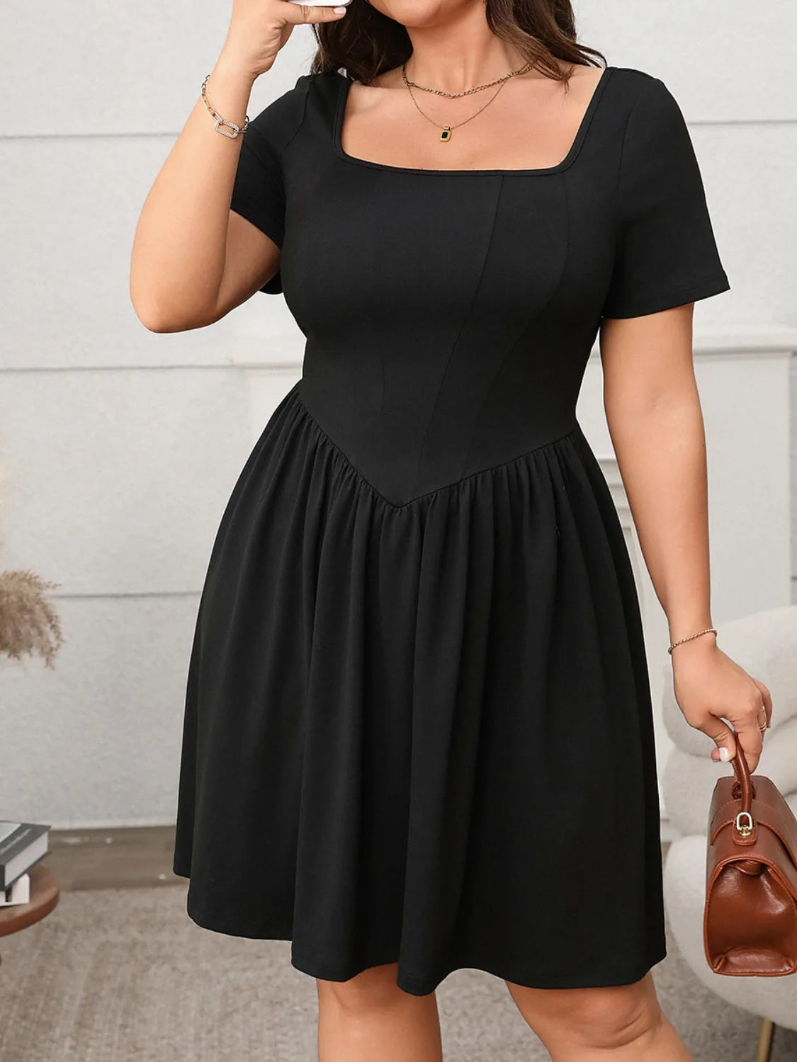 Plus Size Square Neck Short Sleeve Mini Dress.