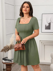 Plus Size Square Neck Short Sleeve Mini Dress.