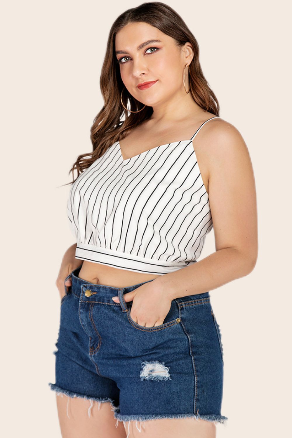 Plus size striped tie-back cropped cami with V-neck.