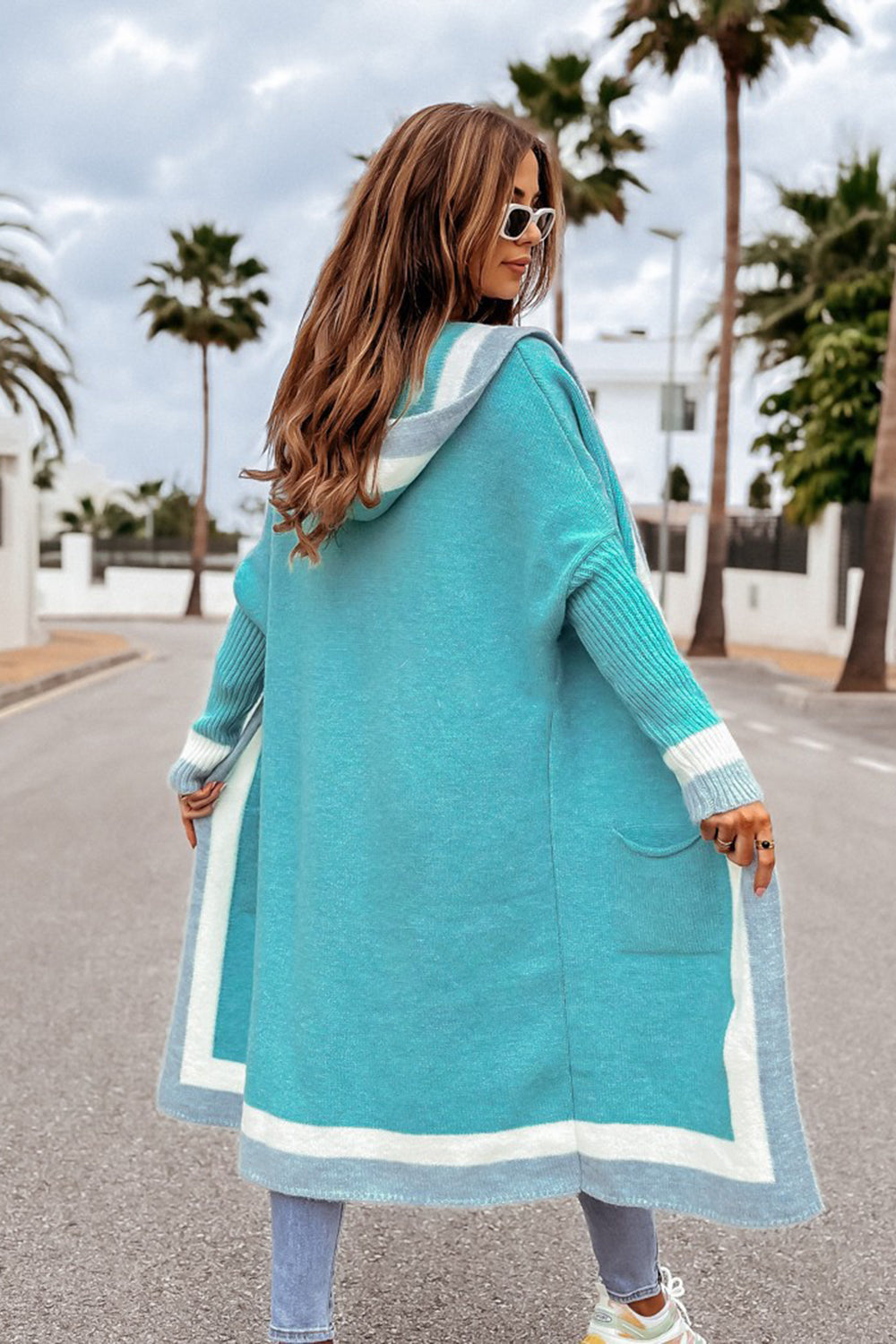 Pocketed contrast long sleeve hooded cardigan.