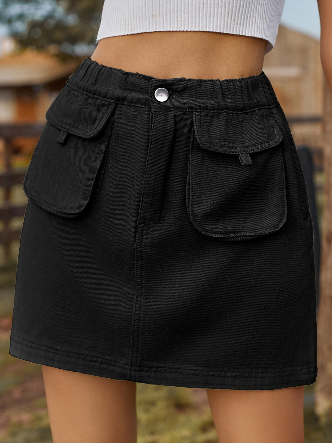 Pocketed Elastic Waist Denim Skirt.