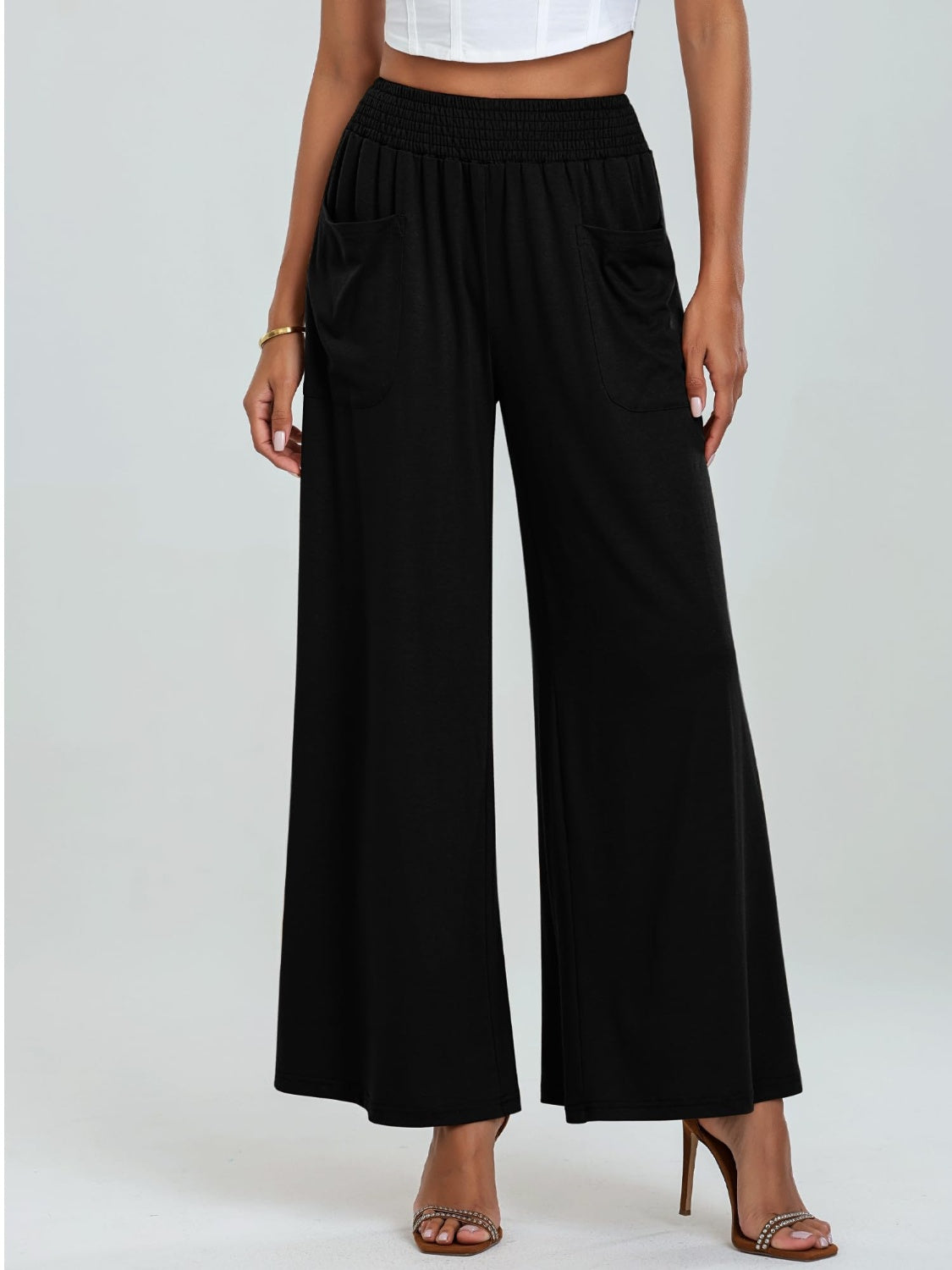 Pocketed elastic waist wide leg pants, opaque.
