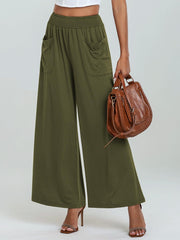 Pocketed elastic waist wide leg pants, opaque.