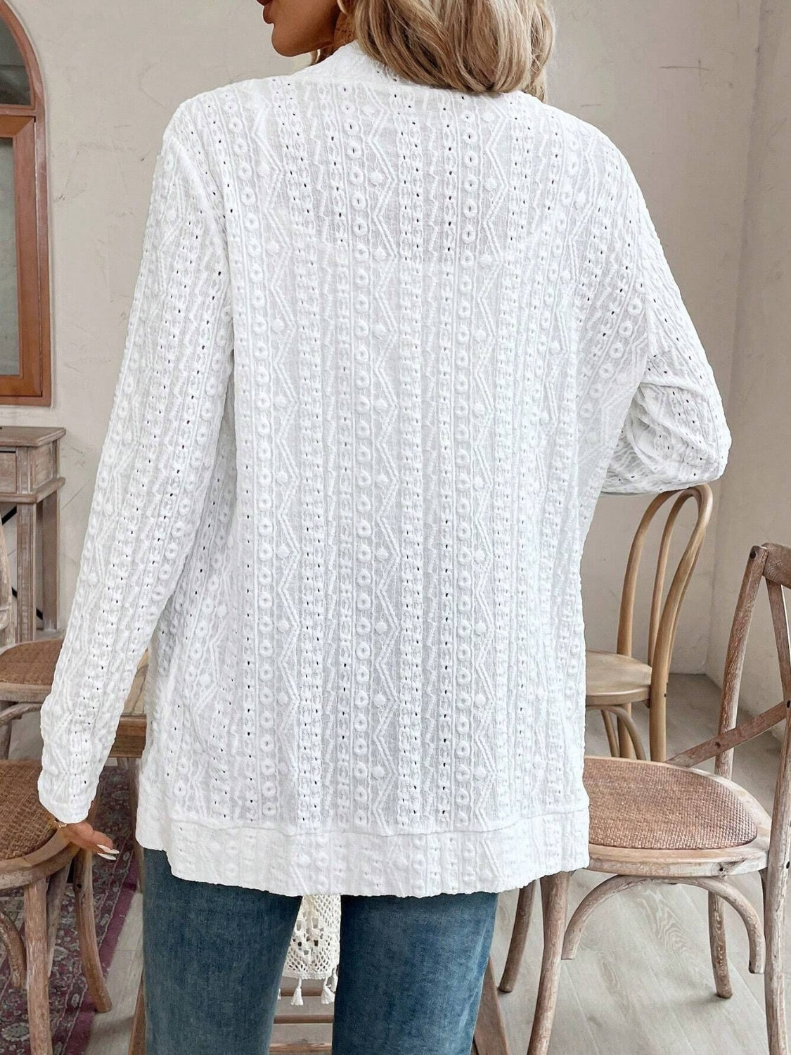 Pocketed eyelet open front cover up.