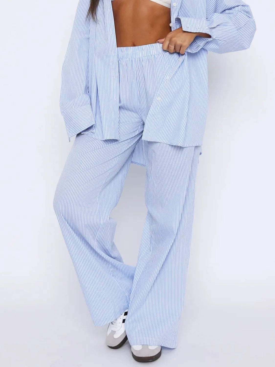 Pocketed striped wide leg pants.