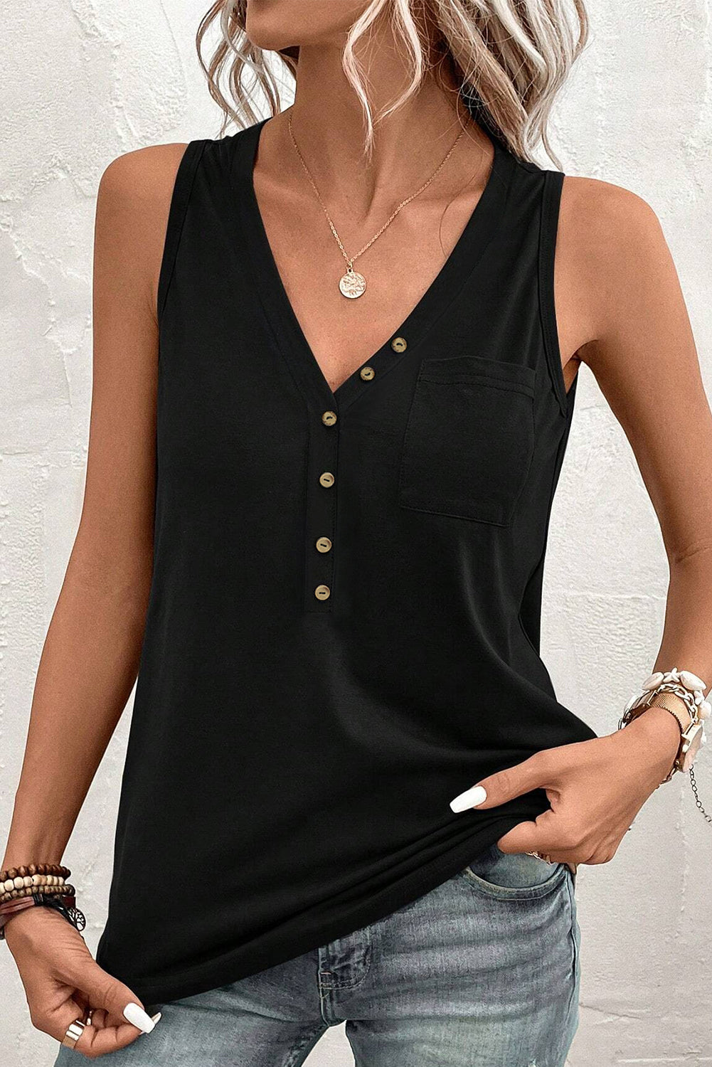 Pocketed V-neck wide strap tank top.