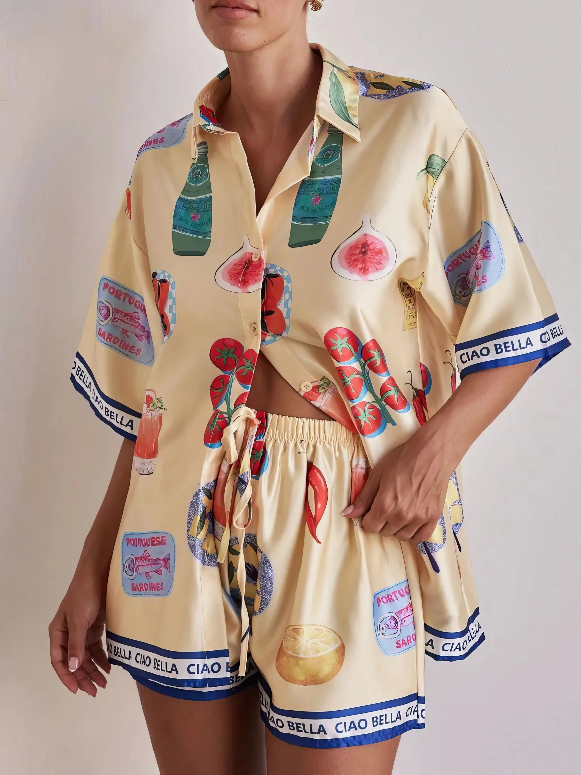 Printed button up top and shorts set, women's casual two-piece outfit, comfortable polyester set, buttoned top, drawstring shorts, non-stretch fabric, ideal for relaxed everyday wear