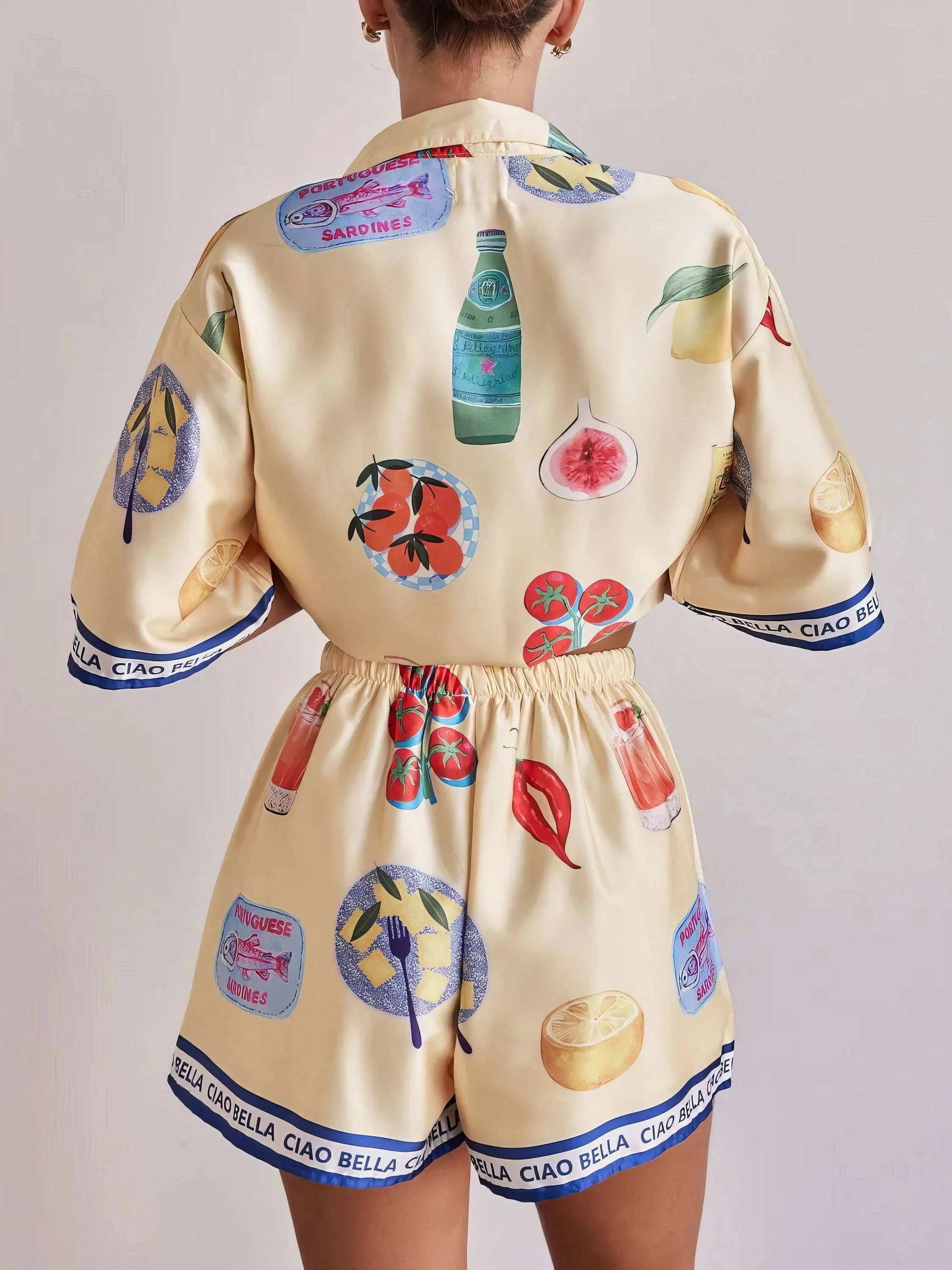 Printed button up top and shorts set, women's casual two-piece outfit, comfortable polyester set, buttoned top, drawstring shorts, non-stretch fabric, ideal for relaxed everyday wear