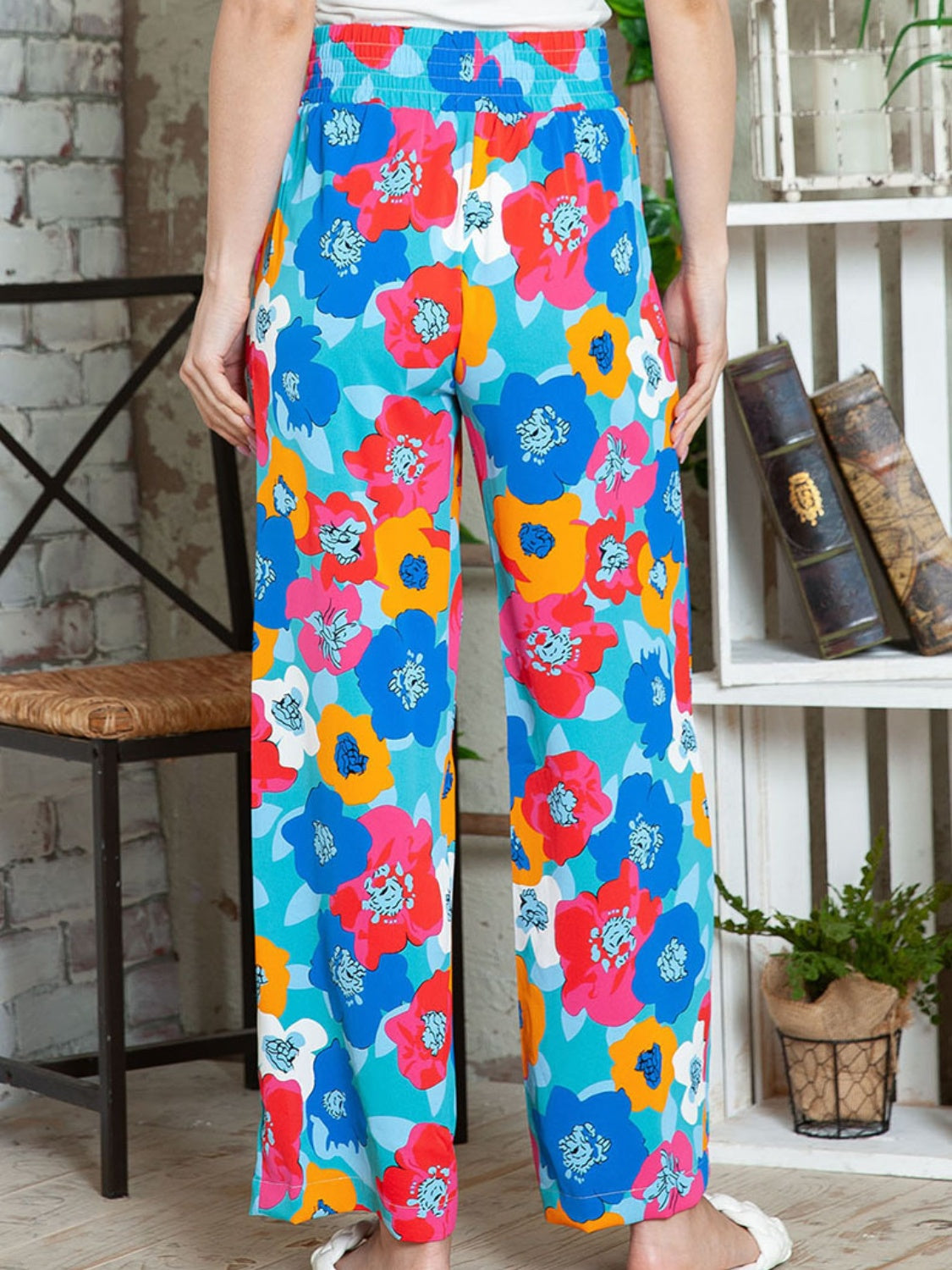Printed drawstring wide leg pants with pockets, opaque.
