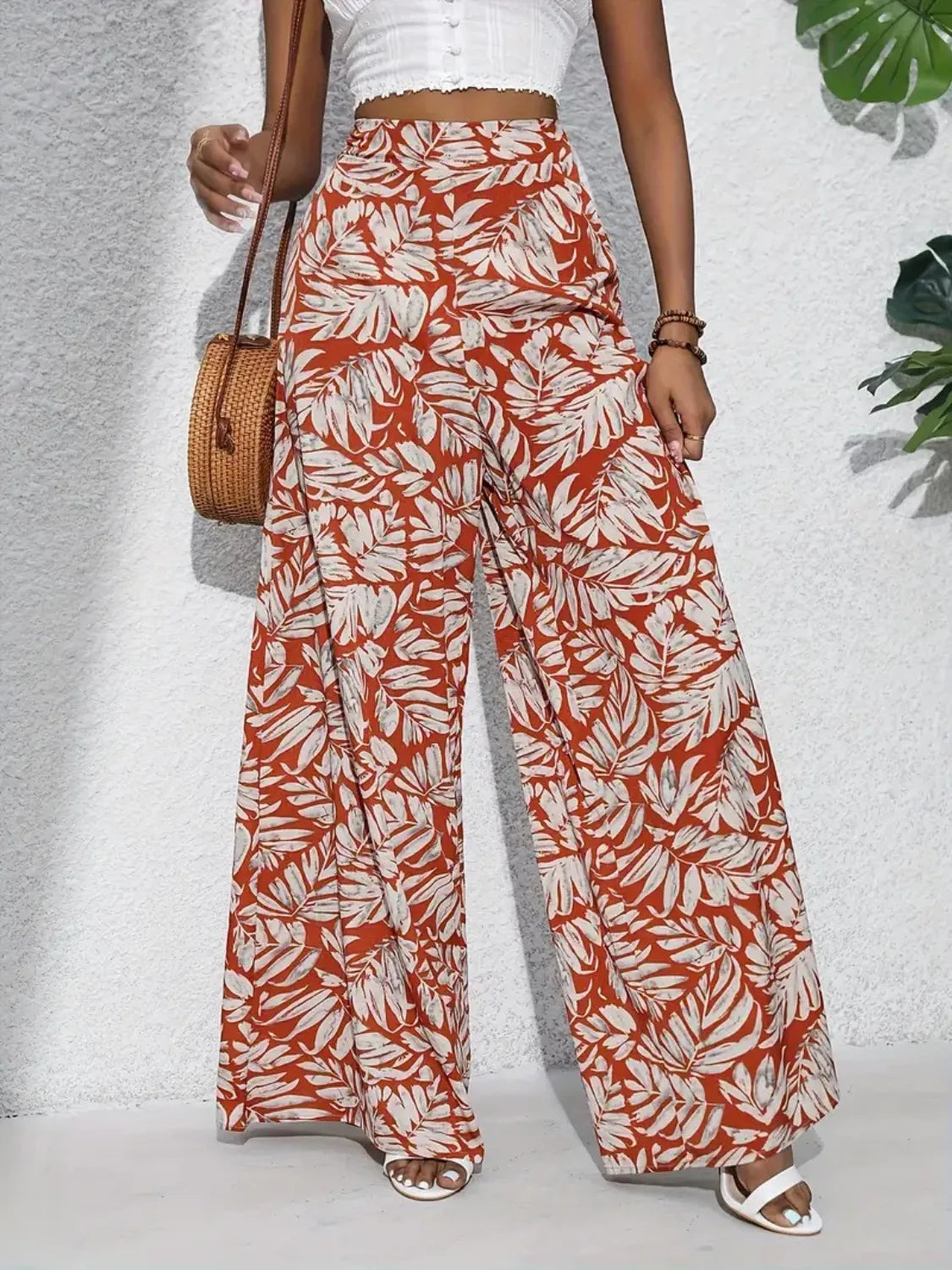 Printed high waist wide leg pants, opaque.