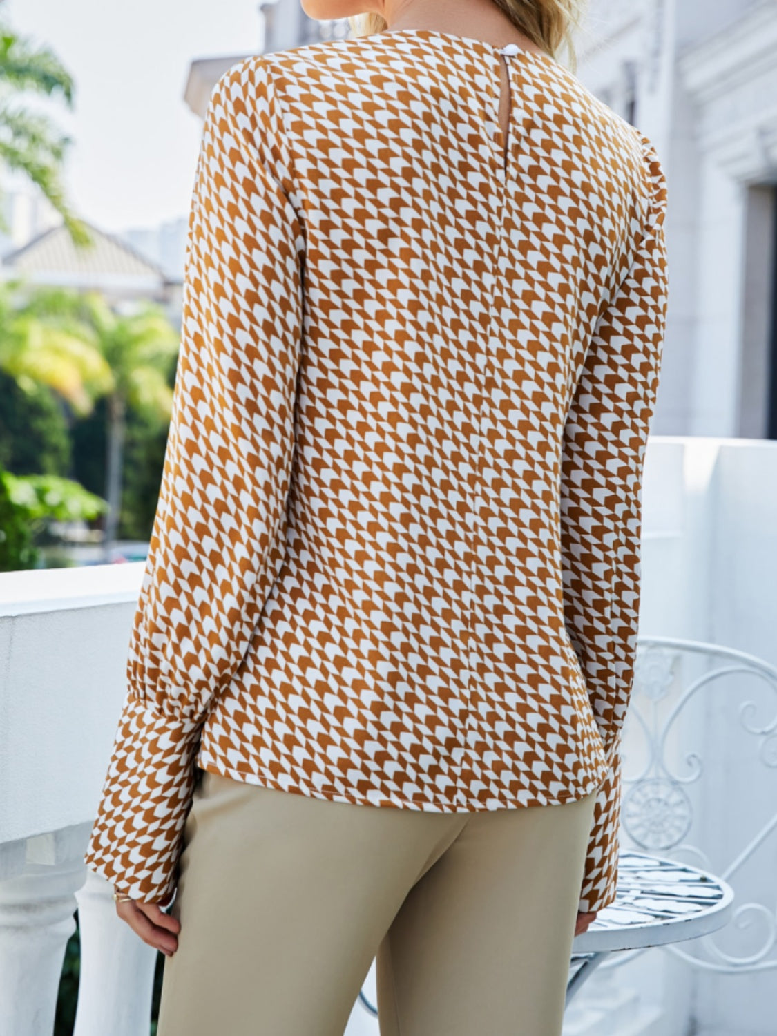 Printed Long Sleeve Blouse.