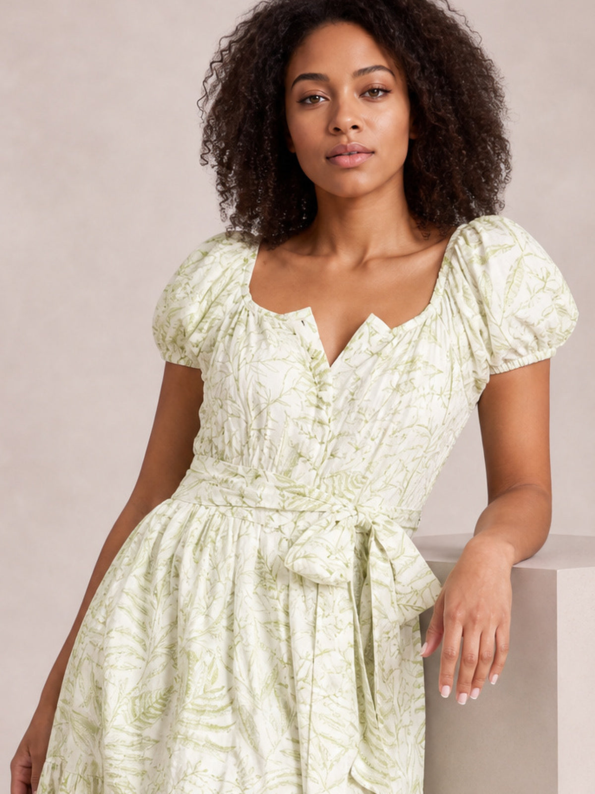 Printed Puff Sleeve Maxi Dress · Medium Editorial · Knee / Thigh Up
