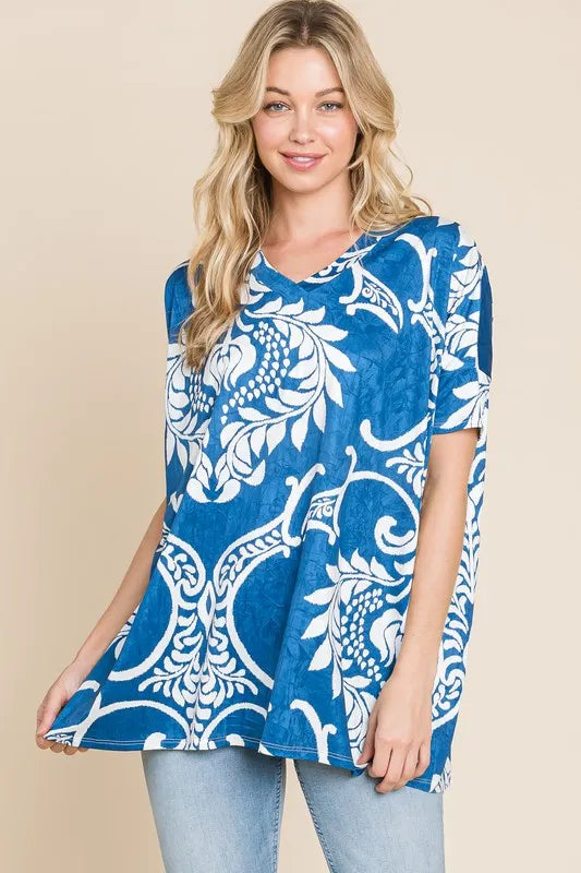 Bombom Printed Relaxed V-Neck Tunic Top.