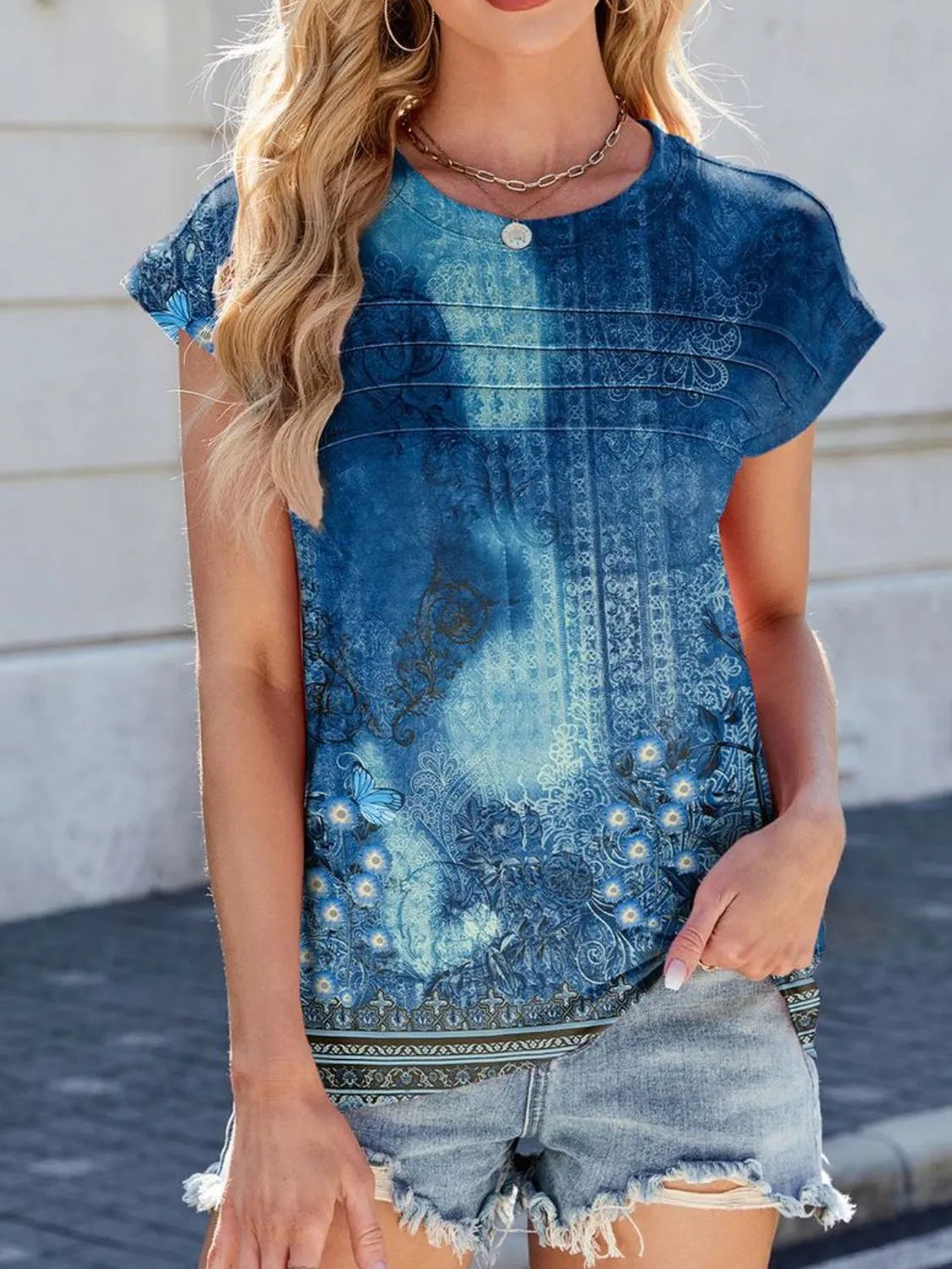 Printed Round Neck Cap Sleeve Top.