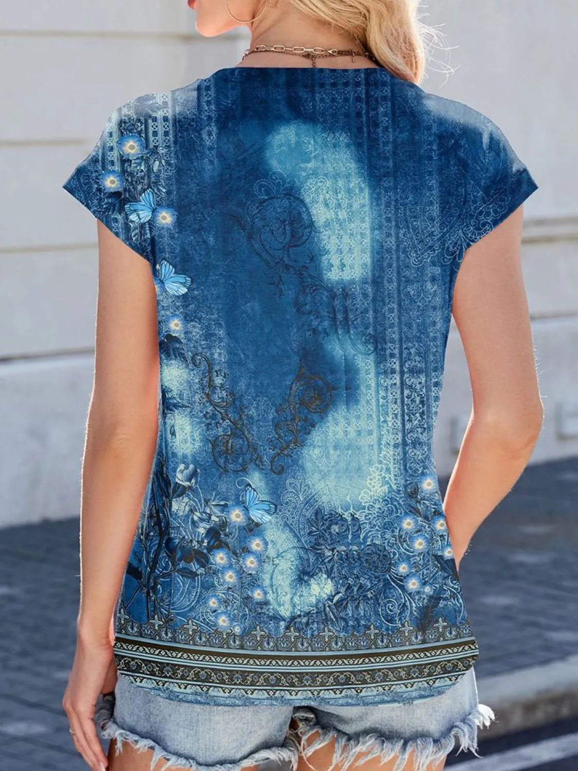 Printed Round Neck Cap Sleeve Top.