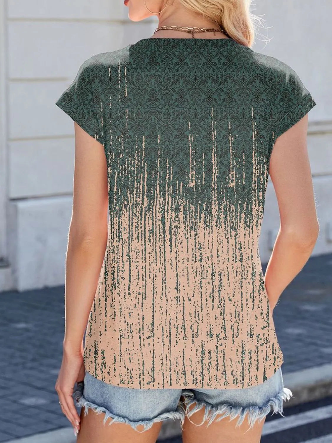 Printed Round Neck Cap Sleeve Top.