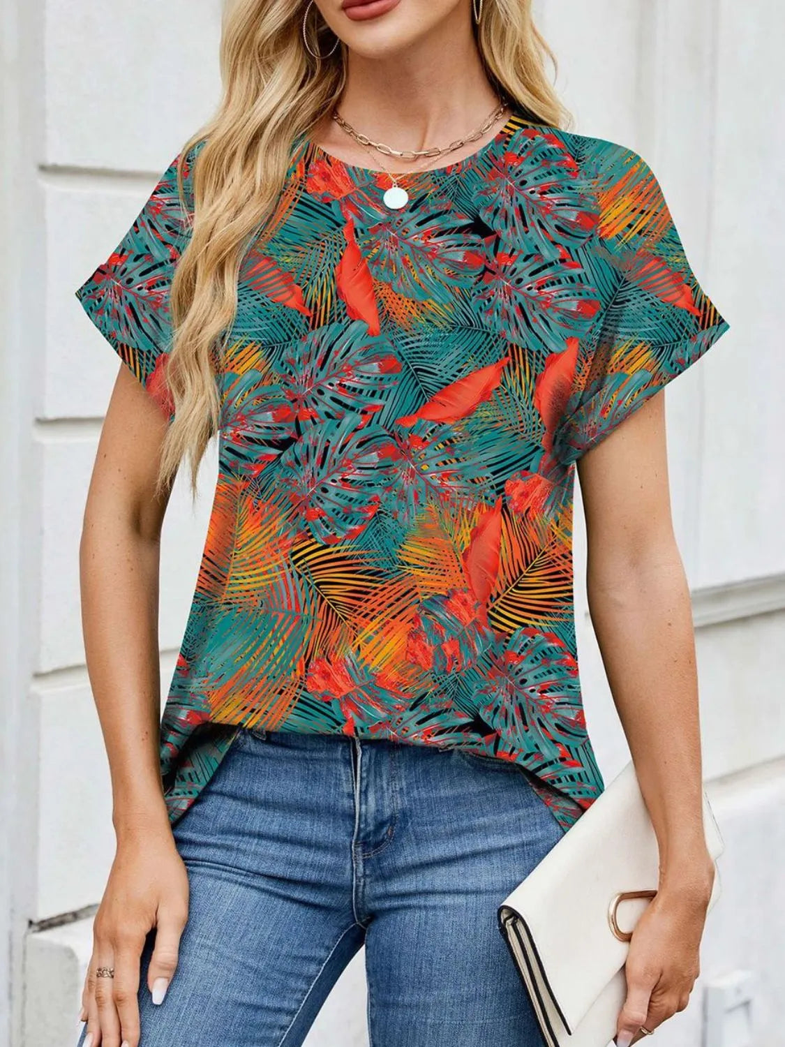 Printed Round Neck Short Sleeve Top.