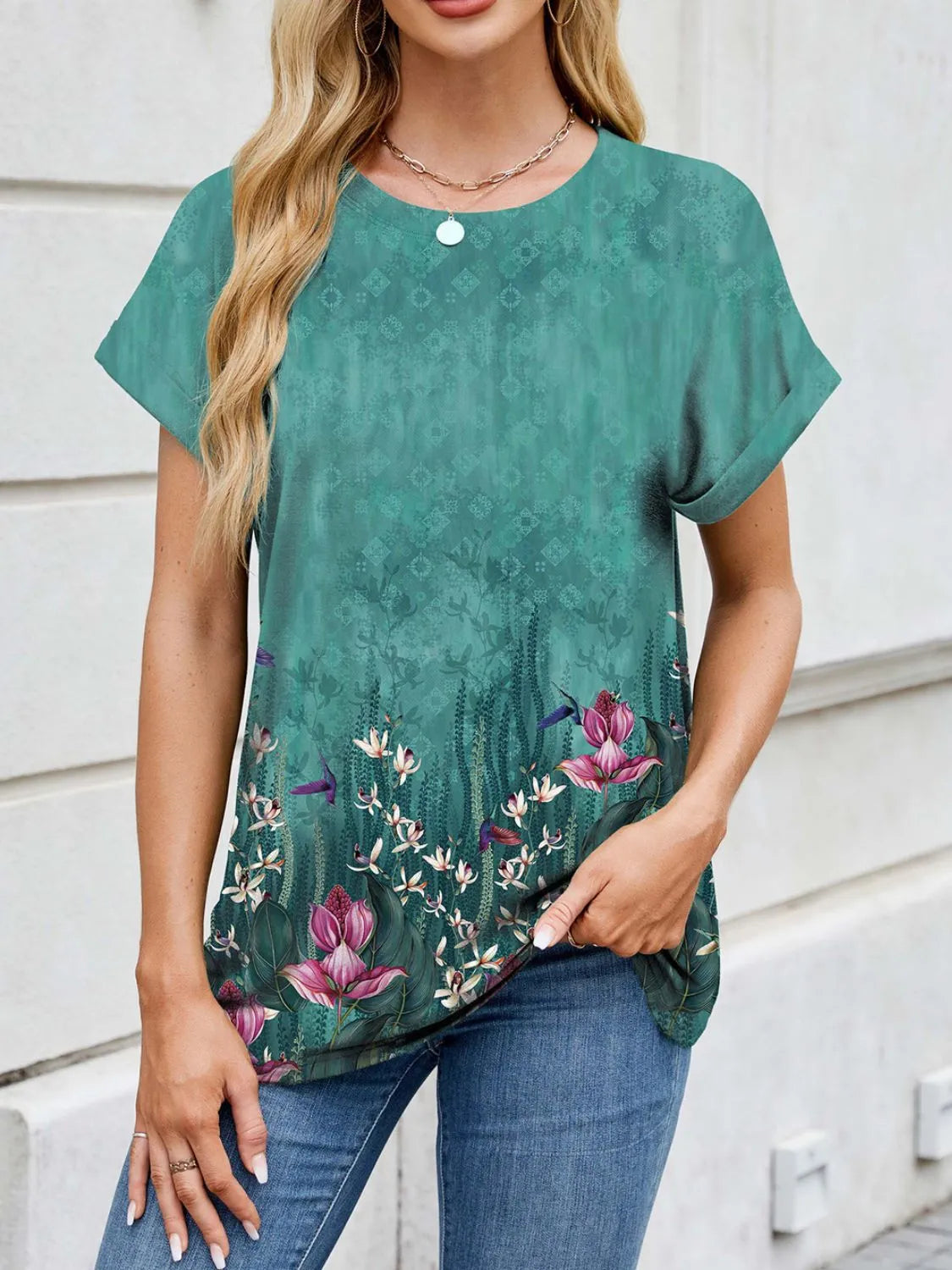 Printed Round Neck Short Sleeve Top.