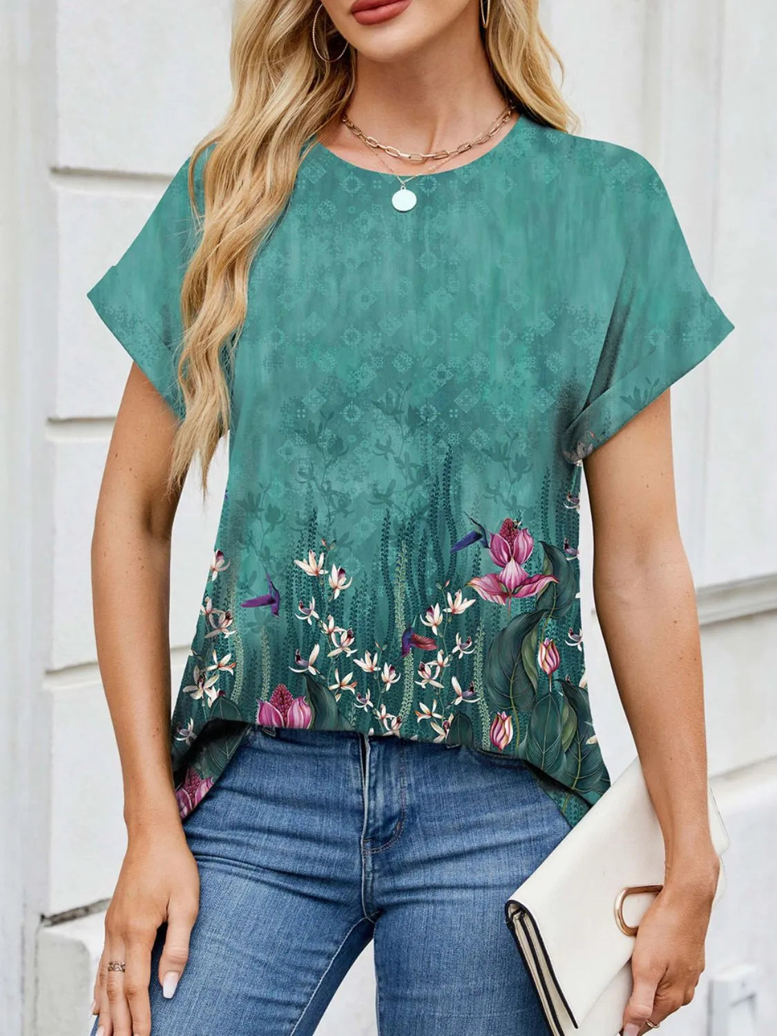 Printed Round Neck Short Sleeve Top.