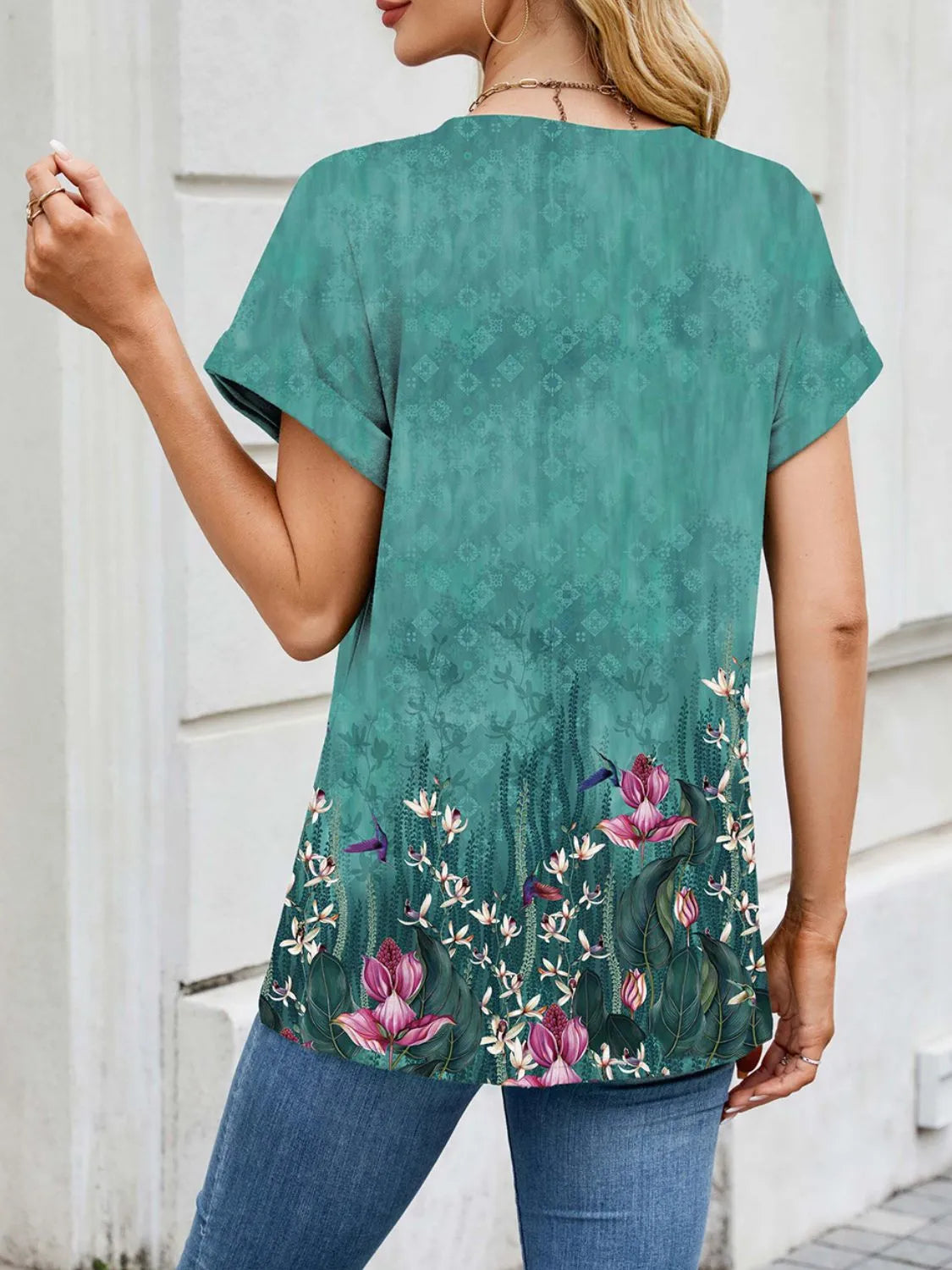 Printed Round Neck Short Sleeve Top.