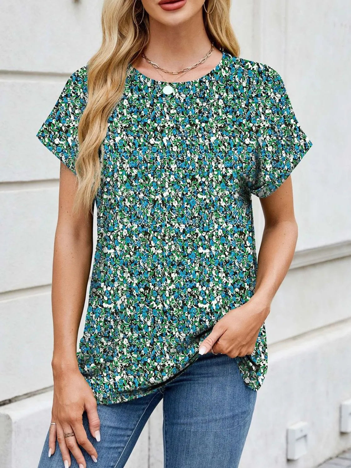 Printed Round Neck Short Sleeve Top.