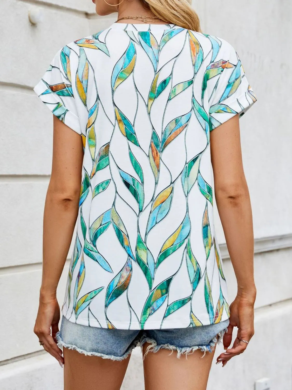 Printed Round Neck Short Sleeve Top.