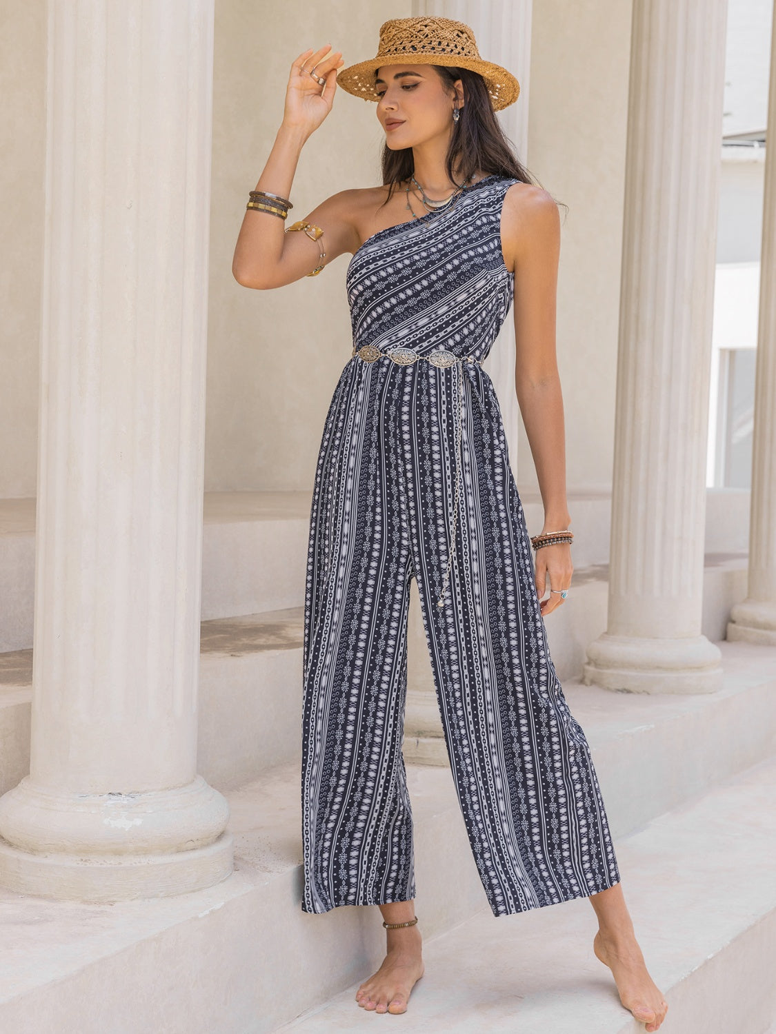 Printed Single Shoulder Sleeveless Jumpsuit.