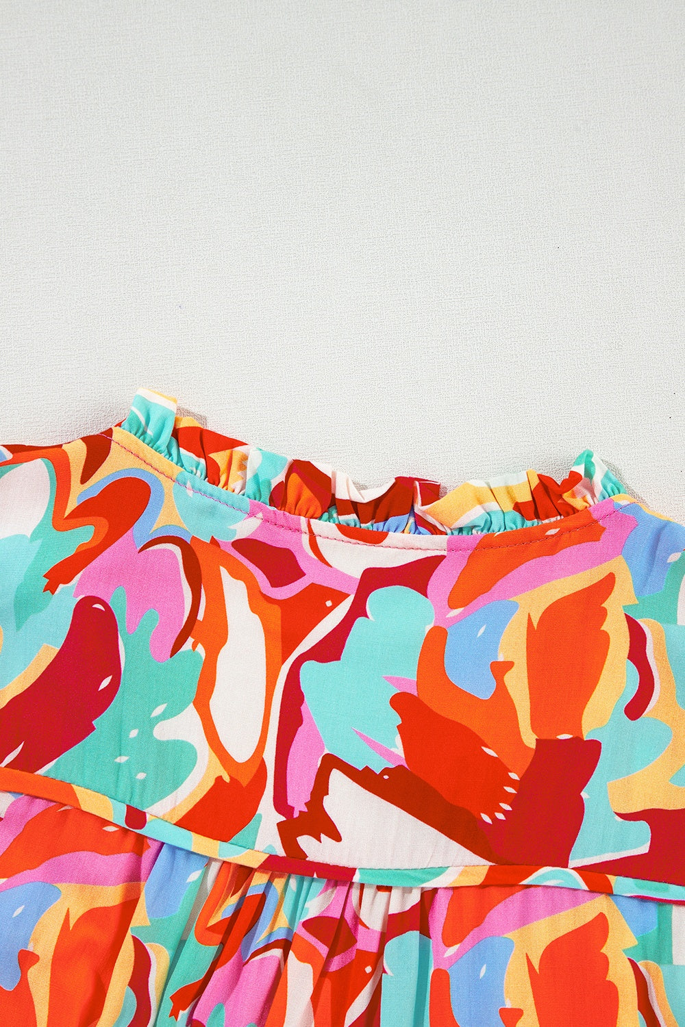 Printed Tie Neck Half Sleeve Blouse with Tied.