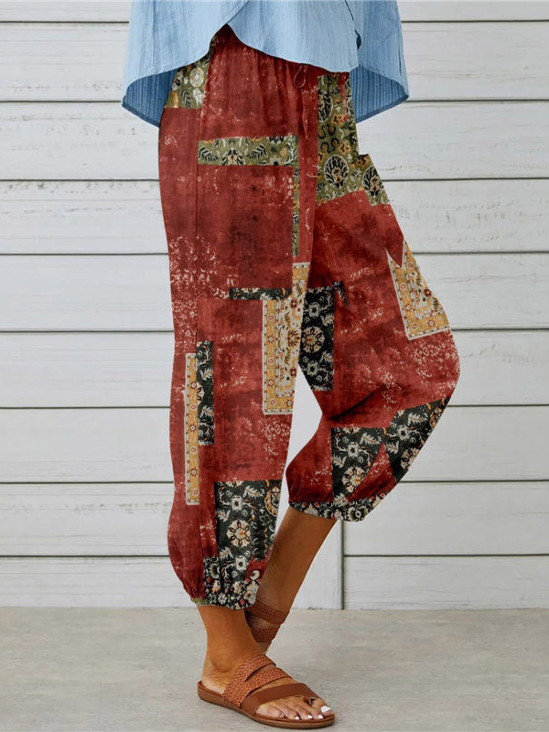 Printed tied cropped pants, opaque.