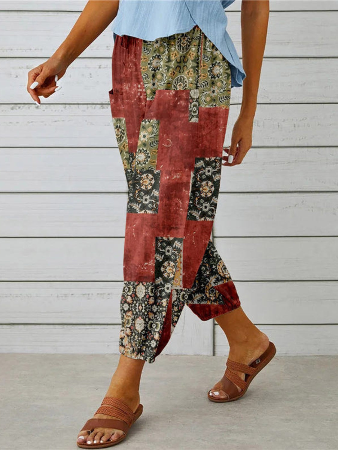 Printed tied cropped pants, opaque.