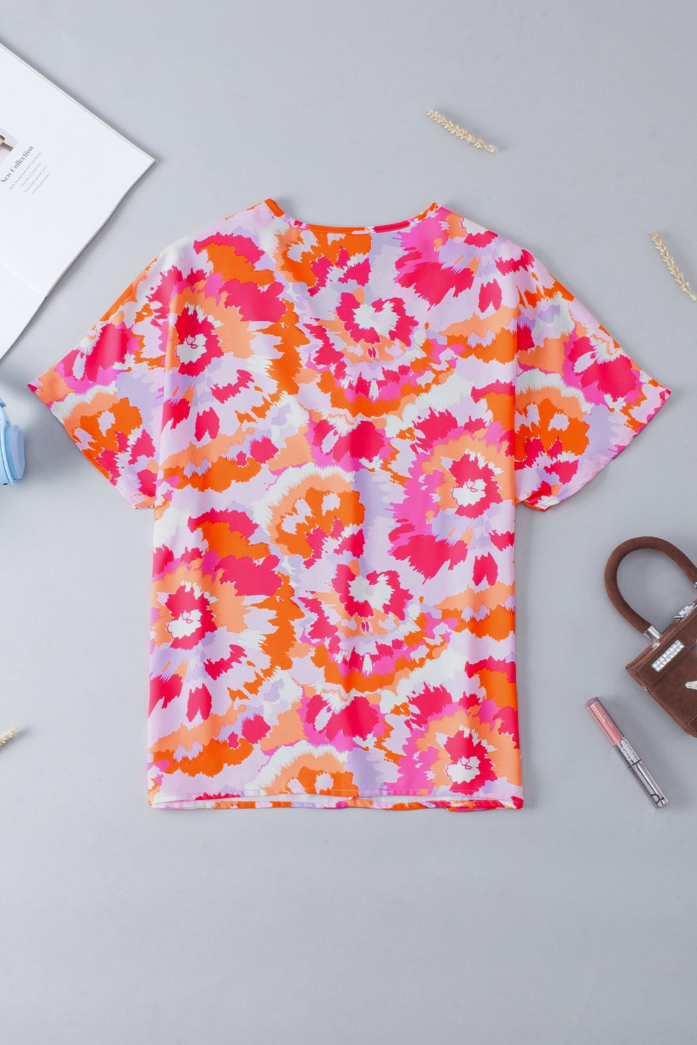 Printed V-Neck Short Sleeve Blouse.