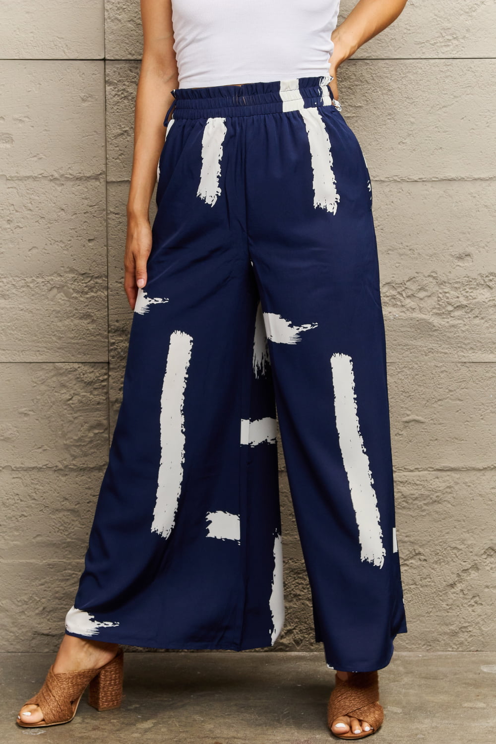 Printed wide leg long pants, casual style.