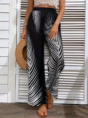 Printed wide leg pants, opaque.