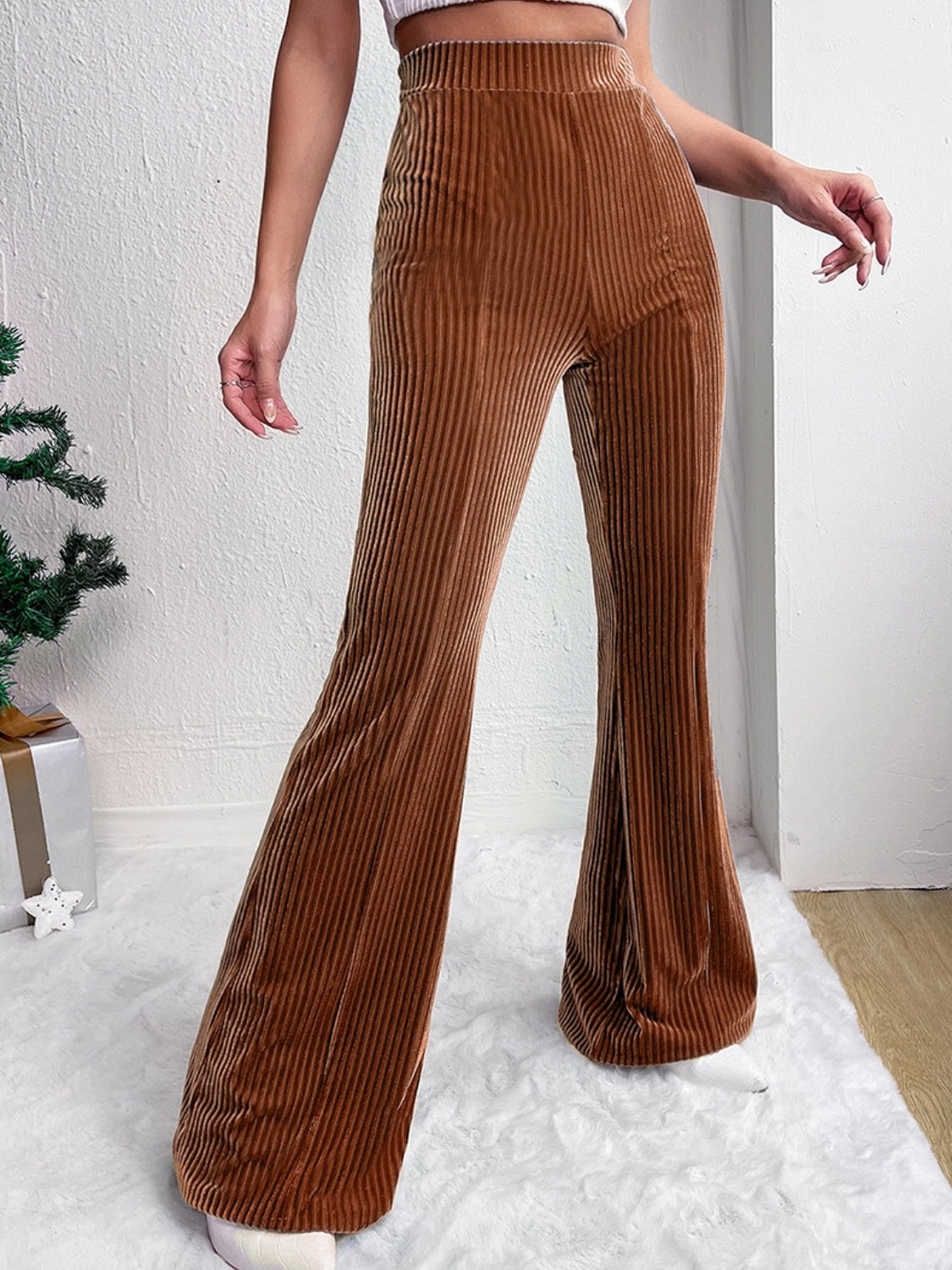 Ribbed high waist bootcut pants, opaque.