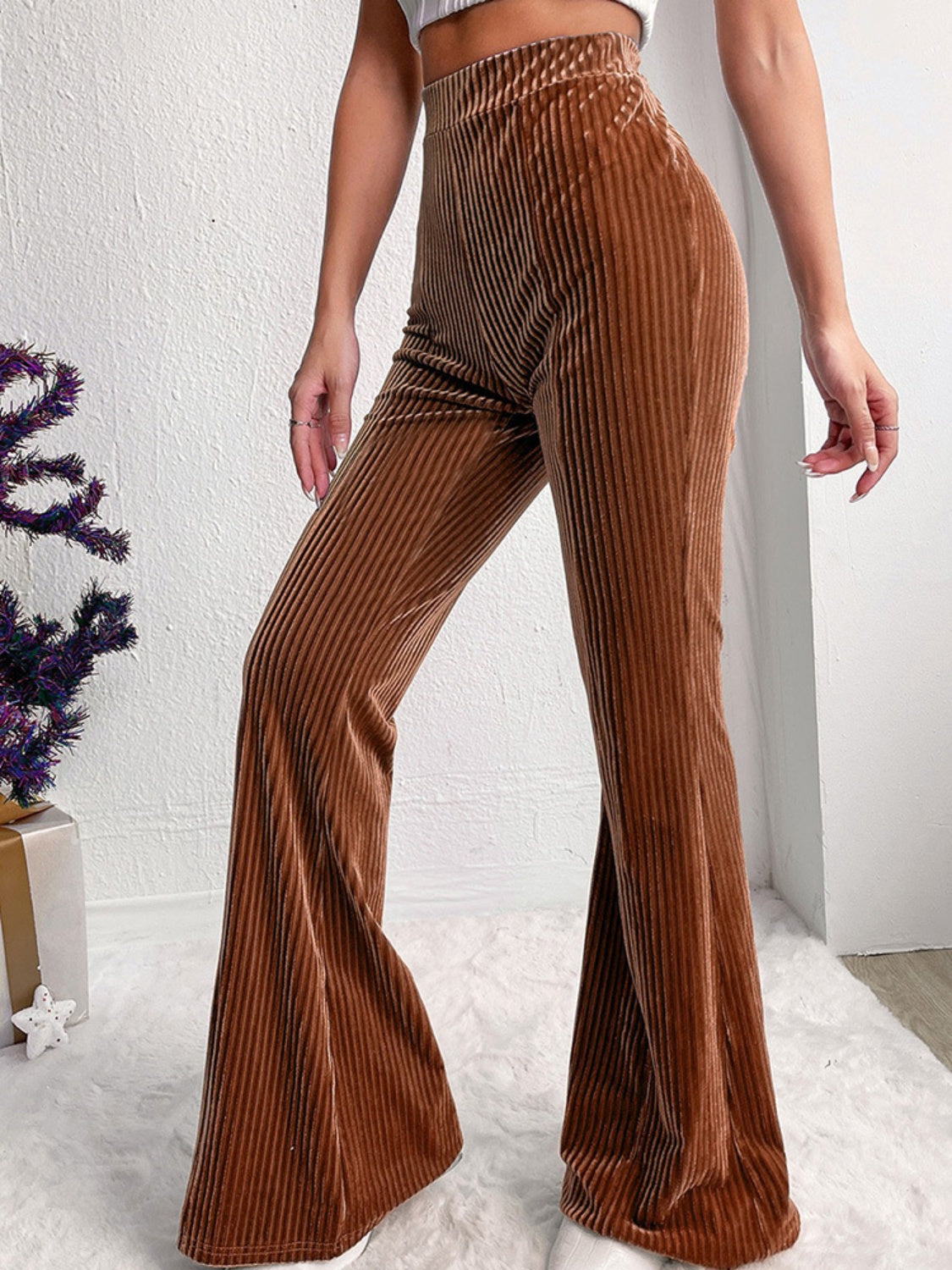 Ribbed high waist bootcut pants, opaque.